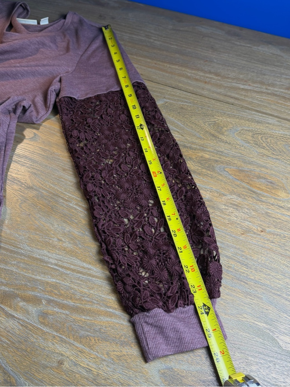 Women’s Lace-Sleeve Peplum Tunic in Mauve - Picture 8 of 11